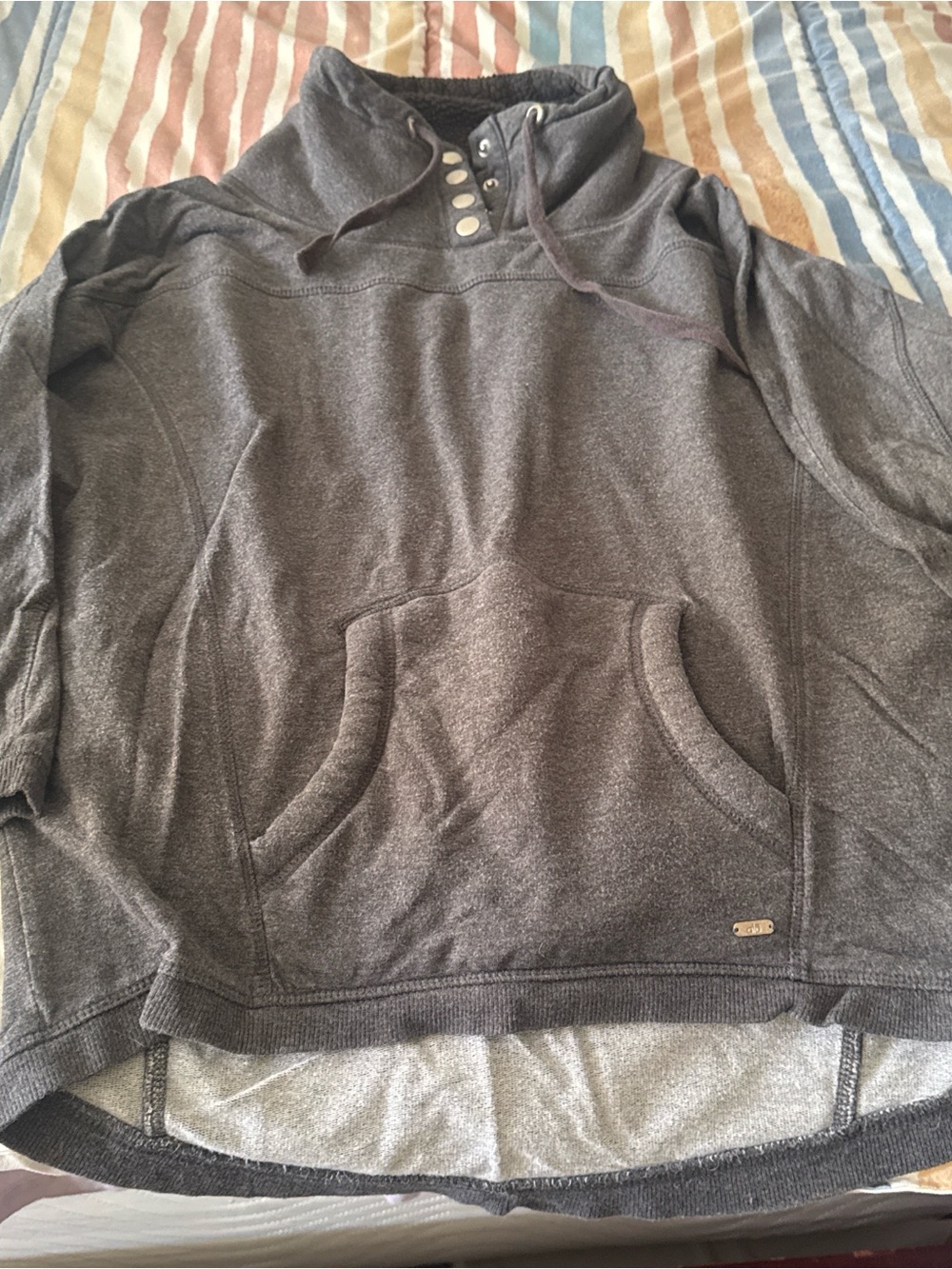 ALO Yoga Women’s Heather Charcoal Pullover Hoodie with High Collar